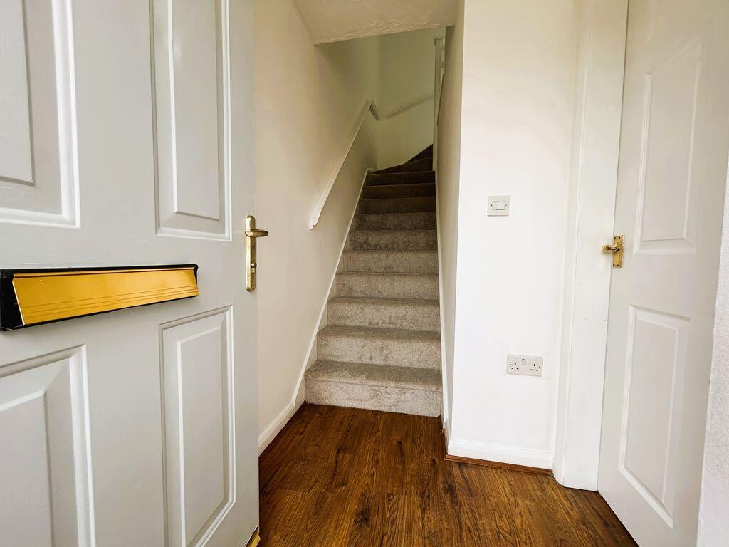 Moorhen Close, Brownhills, Walsall WS8 6EE  photo 4