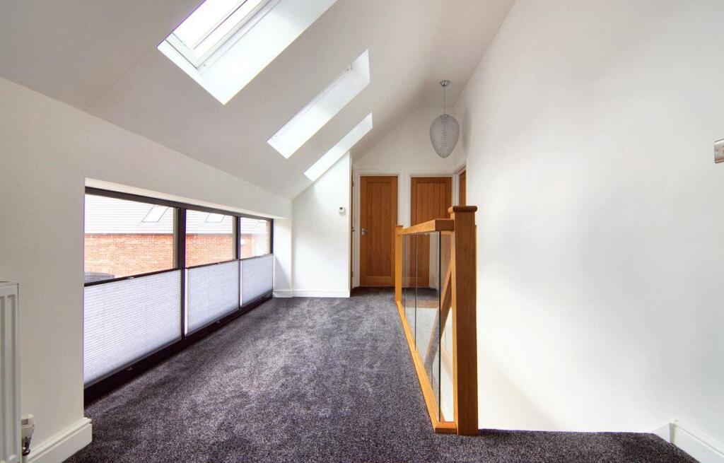 House in Coventry, Pickford Green, Allesley - More