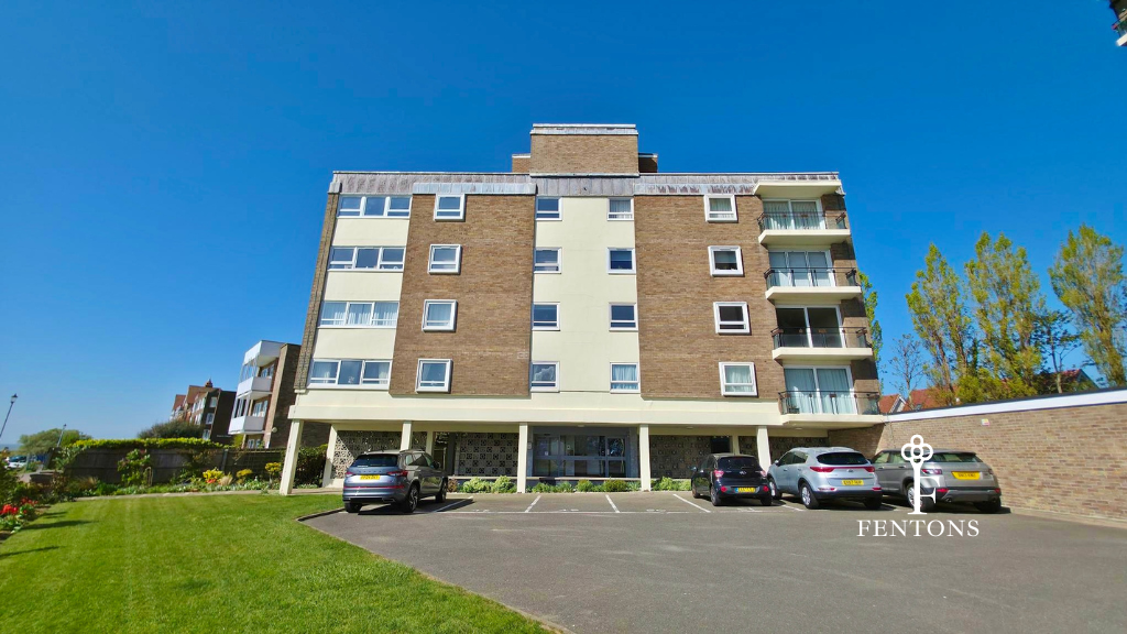 2-bed flat on The Esplanade, Frinton-on-Sea, £230,000