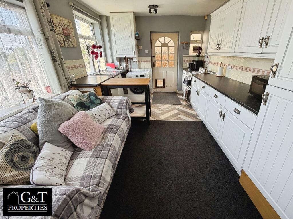 House in Wolverhampton, West Midlands - View 4
