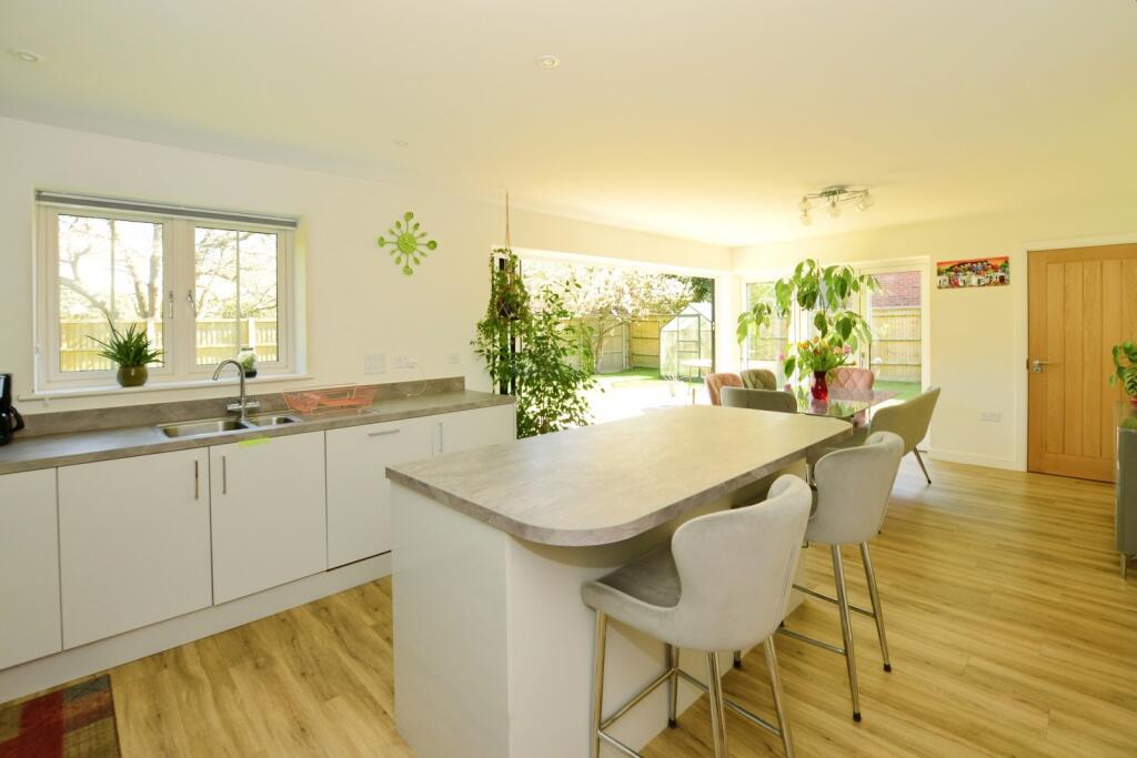 Merlin Court, Folkestone, Kent, CT18 photo 3