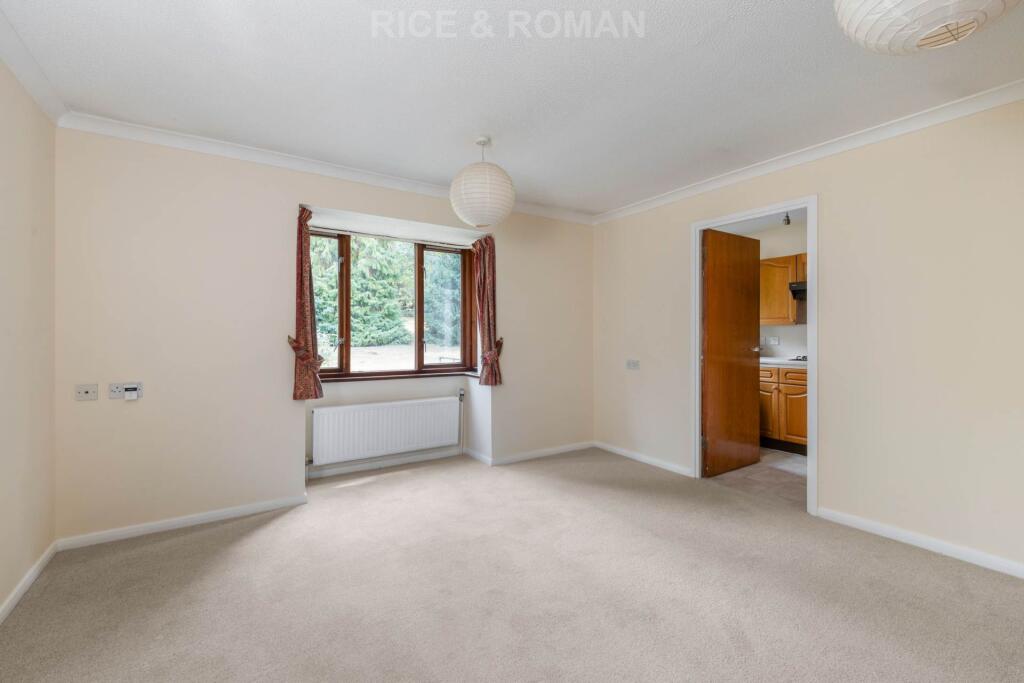 Talbot Lodge, Esher photo 2