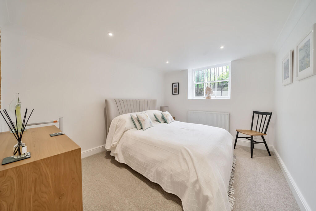 Apartment in London, Shooters Hill - View 2