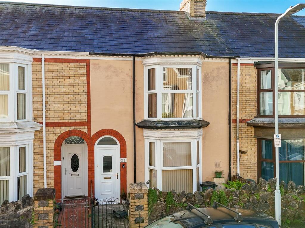 Main image of property: Victoria Avenue, Mumbles, Swansea