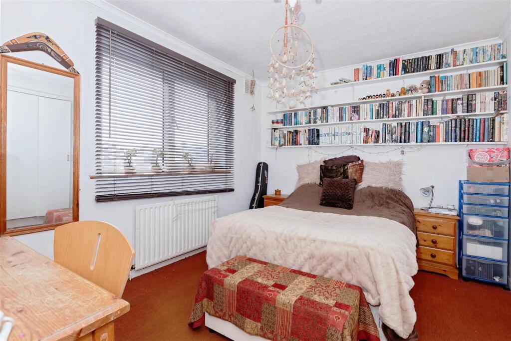 House in Worthing, West Sussex - More