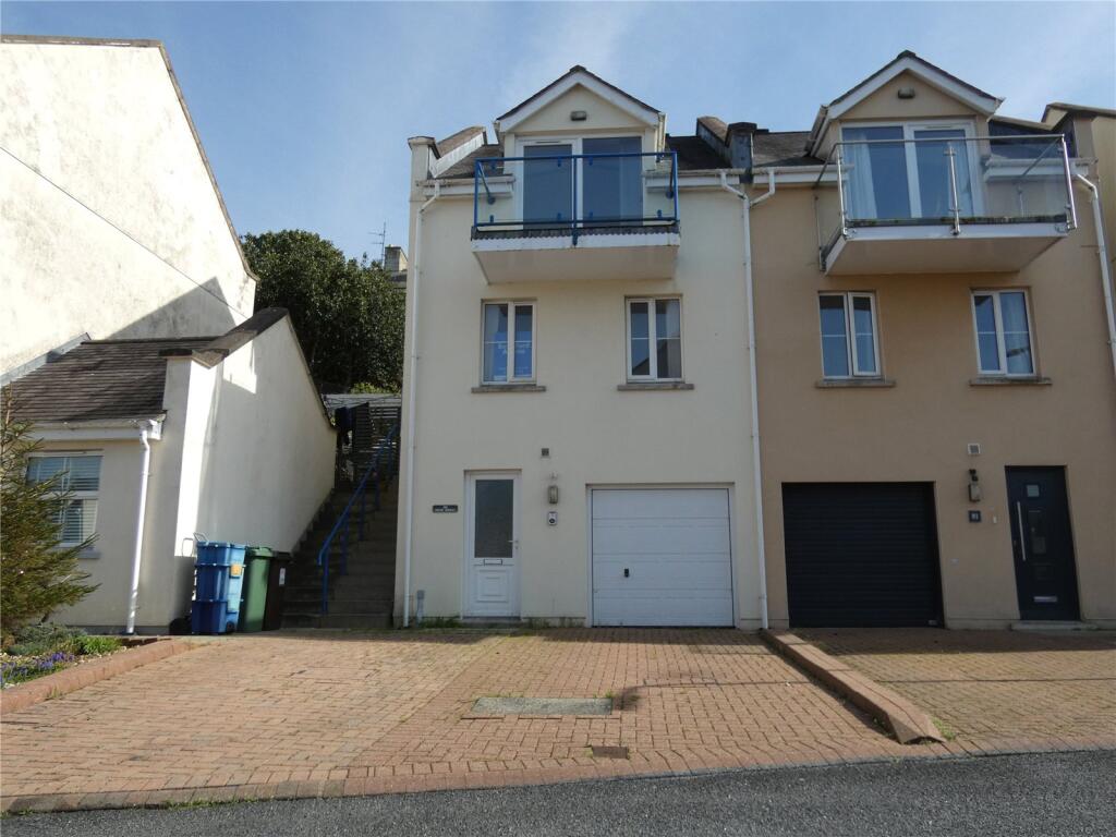 Main image of property: Hen Gei Llechi, Y Felinheli, Gwynedd, LL56