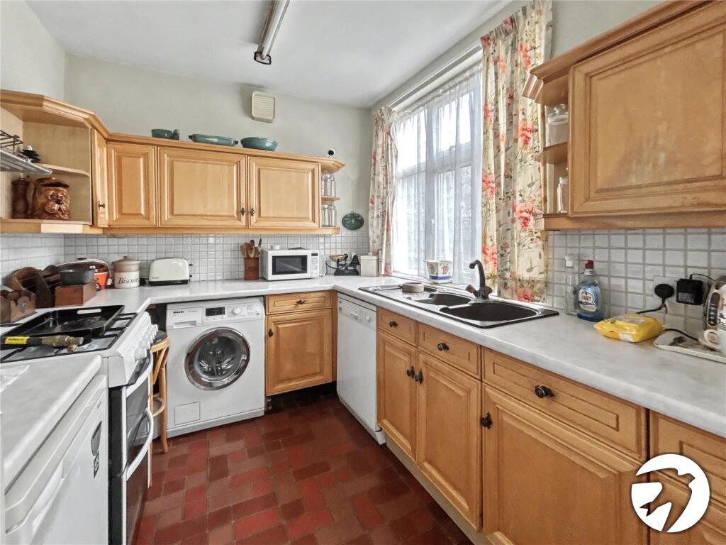 House in Sidcup, The Hollies, Blackfen - More