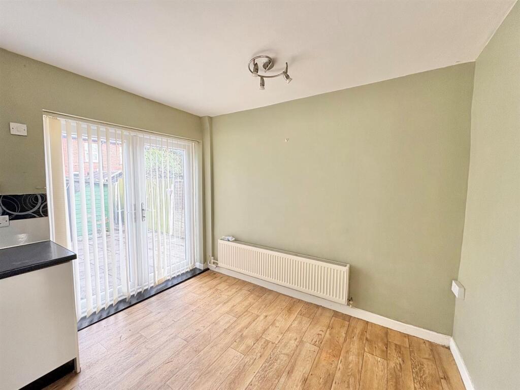 House in Wigan, Westleigh - View 4