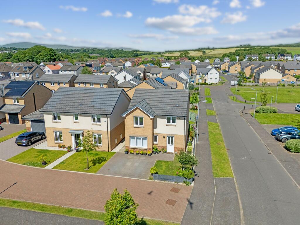Main image of property: 7 Hermitage Avenue, Helensburgh, G84 7EF