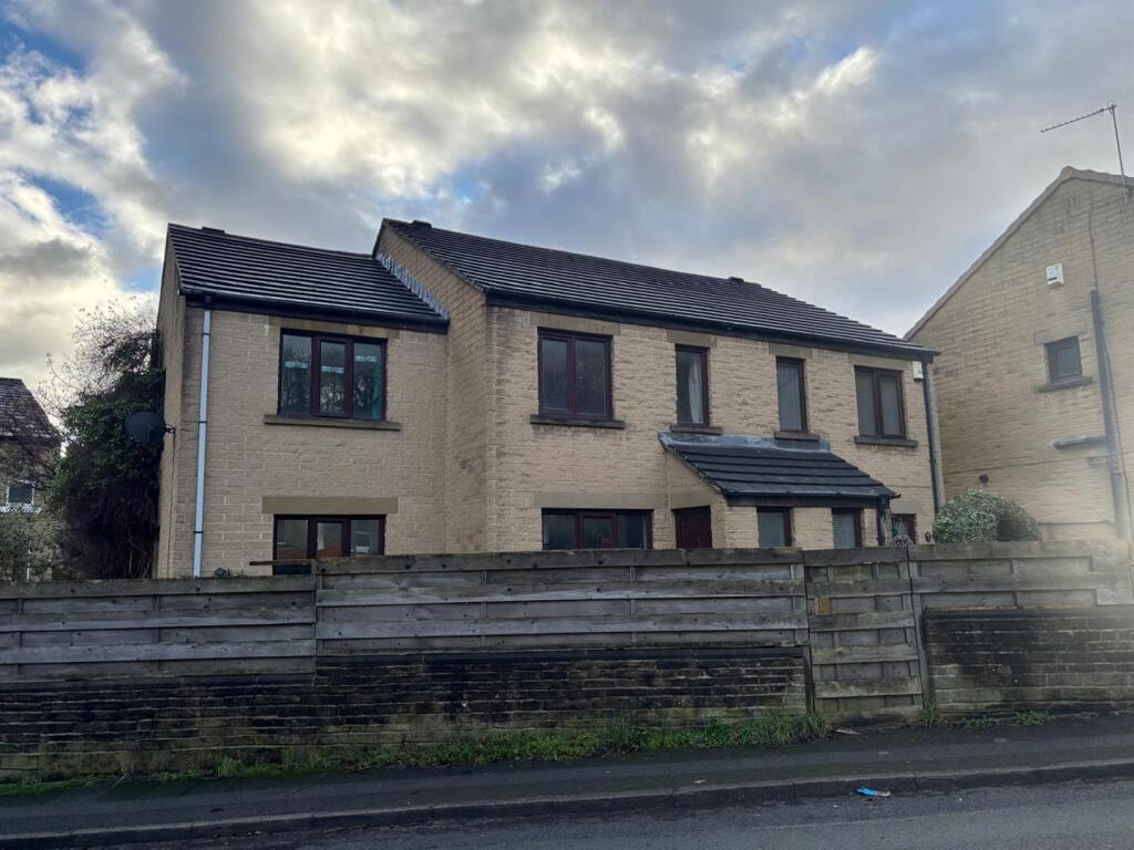 Main image of property: Smithy Carr Lane, Brighouse, Brighouse
