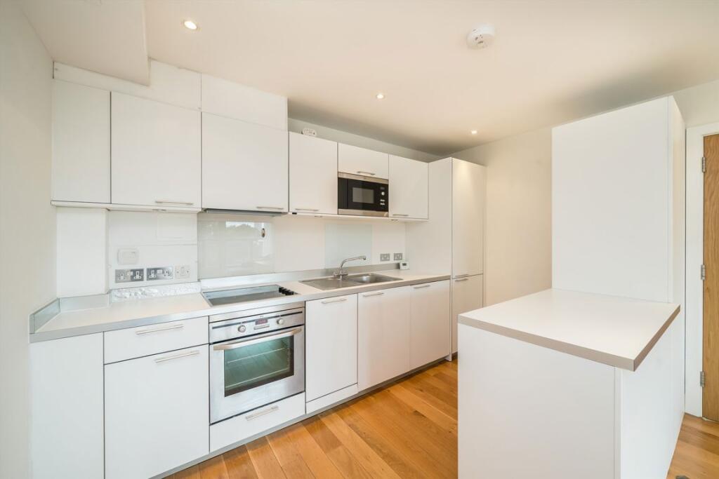 Apartment in London - View 3