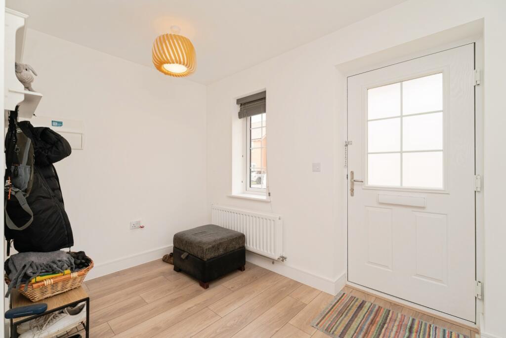 Turner Crescent, Postwick, Norwich, Norfolk, NR13 photo 2
