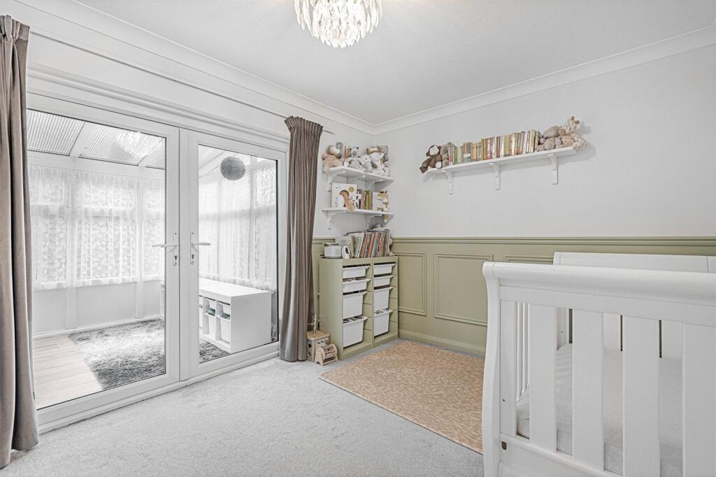 Rickmansworth Road, Watford, Hertfordshire, WD18 photo 4