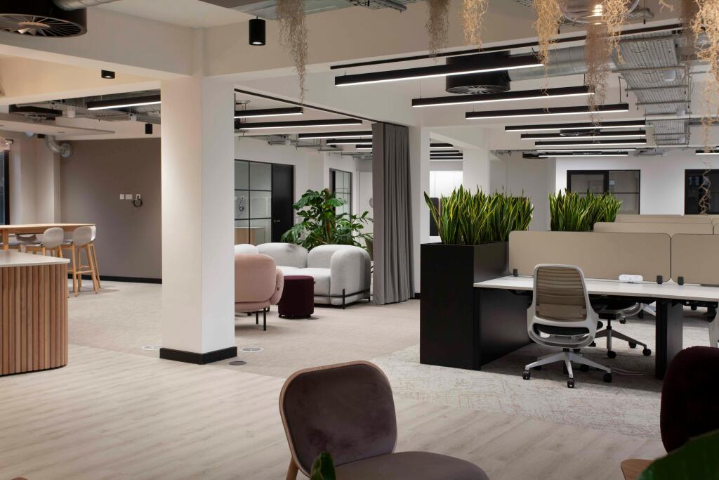 PivotMark 3rd flr_0560.jpg