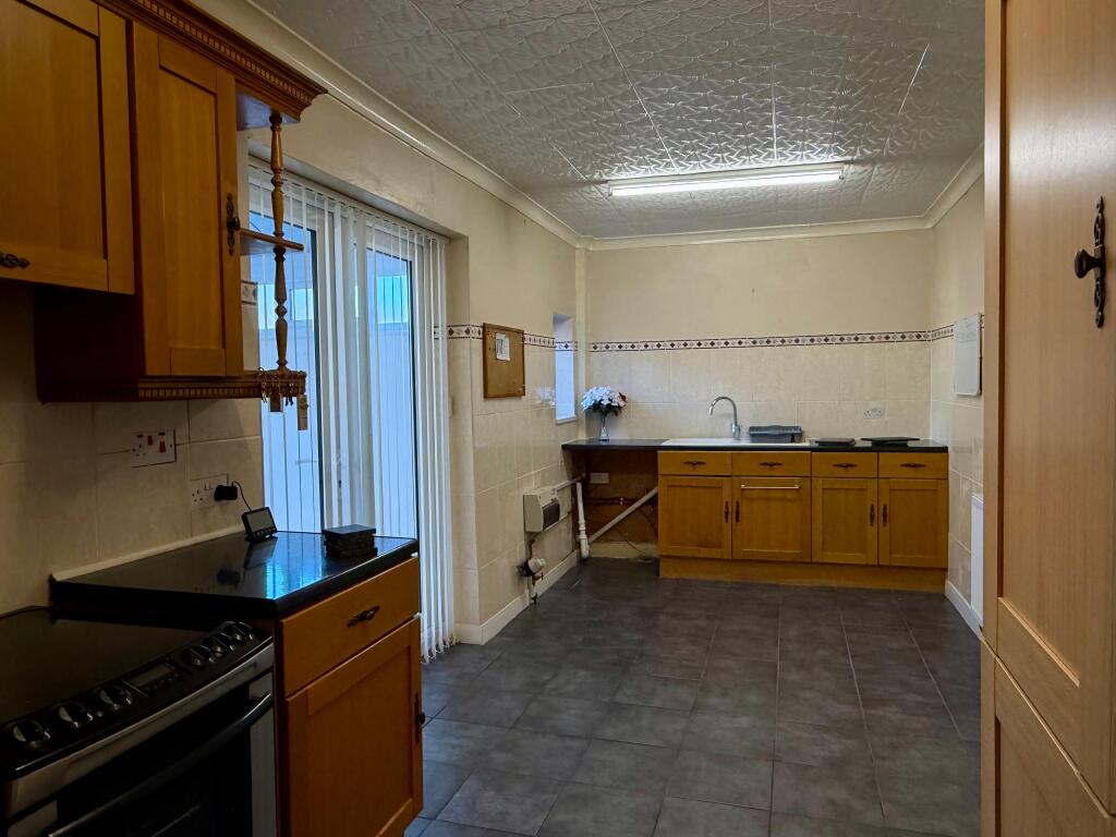 House in Wakefield - View 3