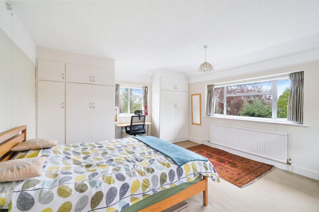 House in Epsom and Ewell, Manor Park - View 5