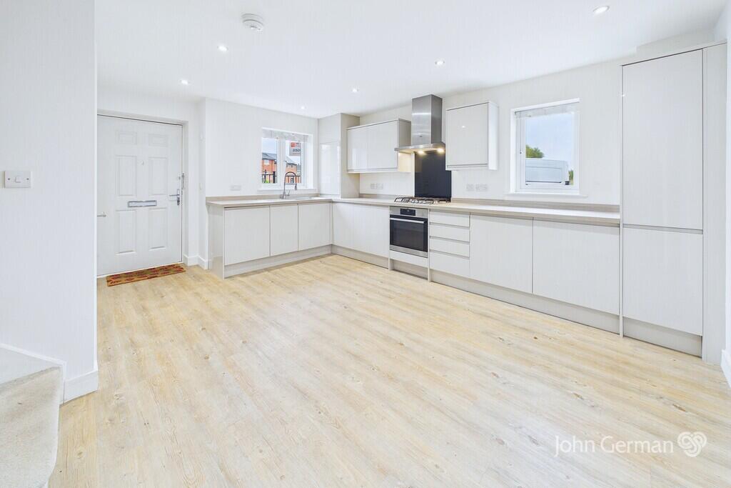 House in Charnwood, Shelthorpe - View 3