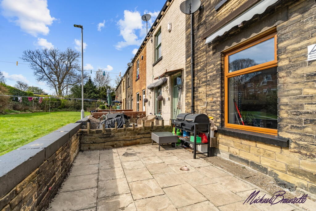 Additional image 20 of South View, Greengates, Bradford, BD10 0QX