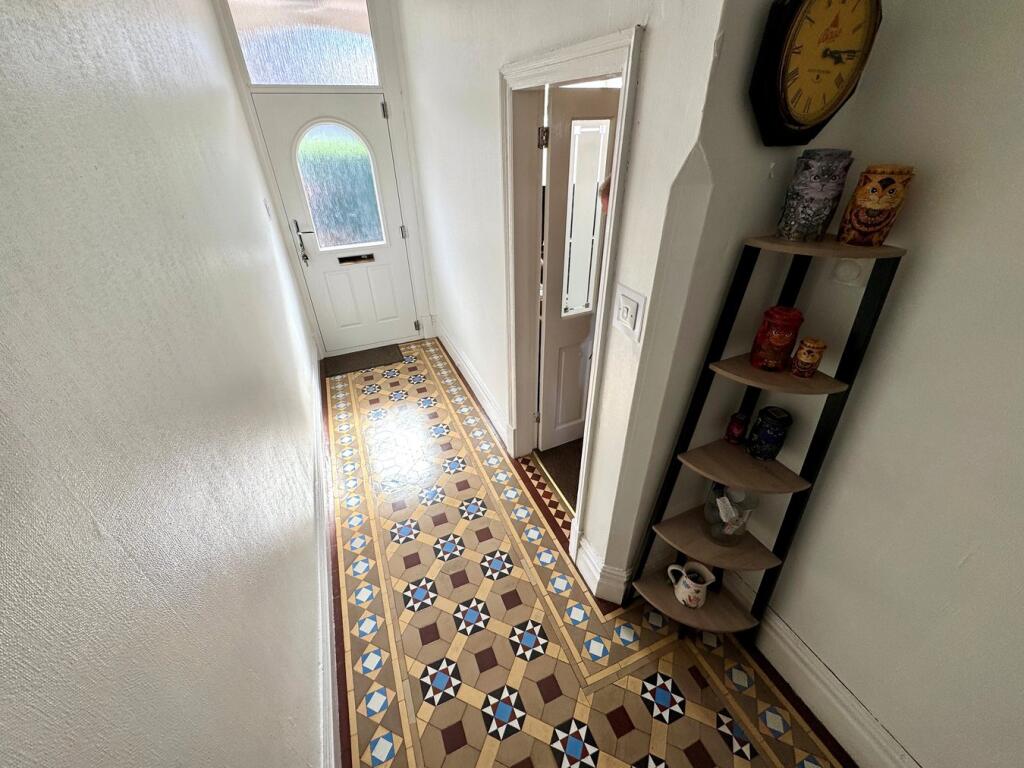 Belvedere Road, Burton-on-Trent, DE13 photo 3
