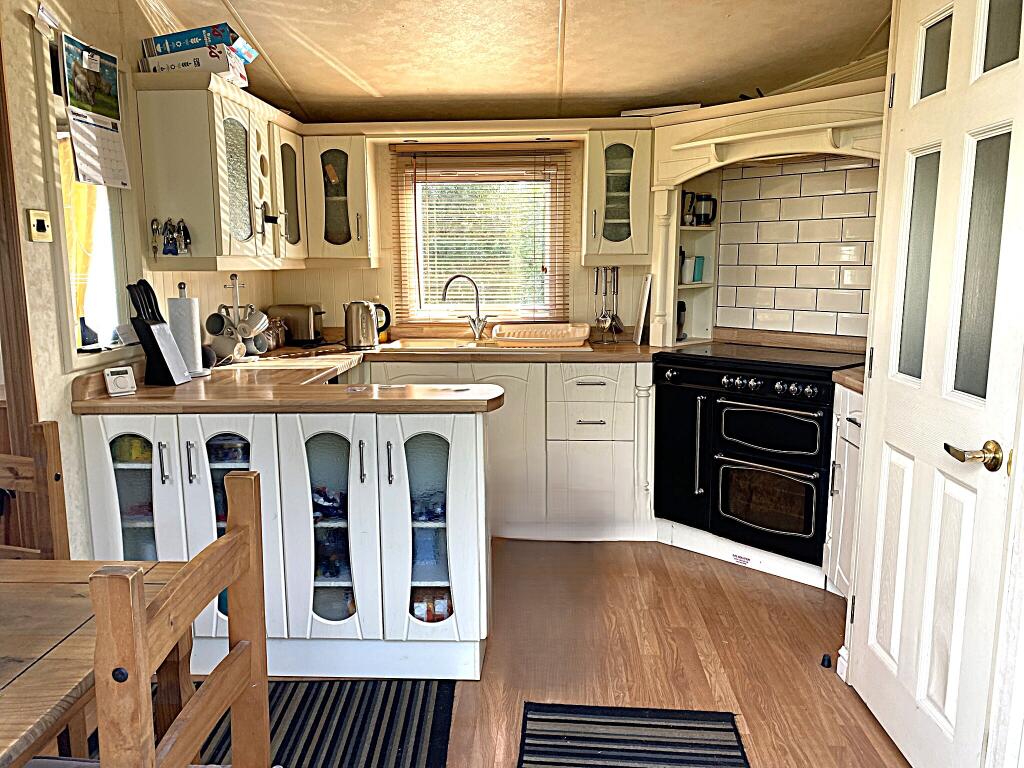 Heron Orchard Holiday Park, Frostley Gate photo 3