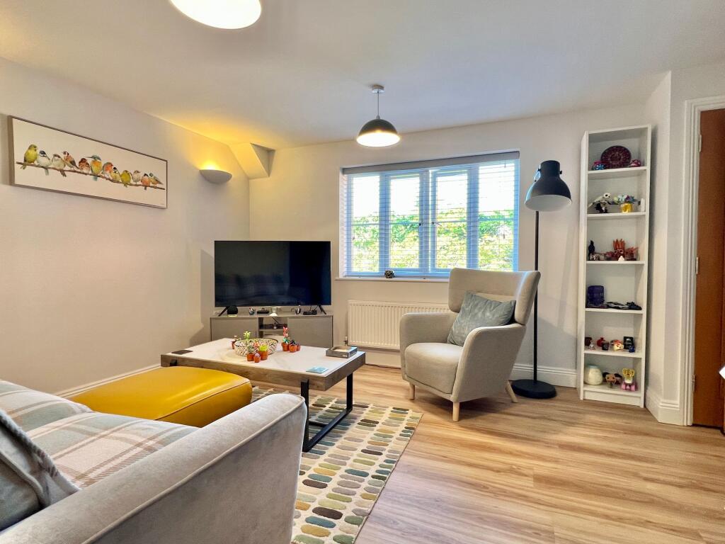 Apartment in Taunton, Frieze Hill - View 4