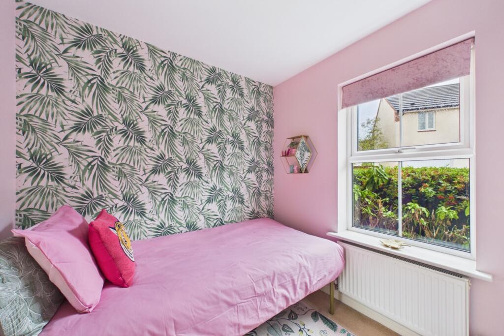Apartment in Luton - More