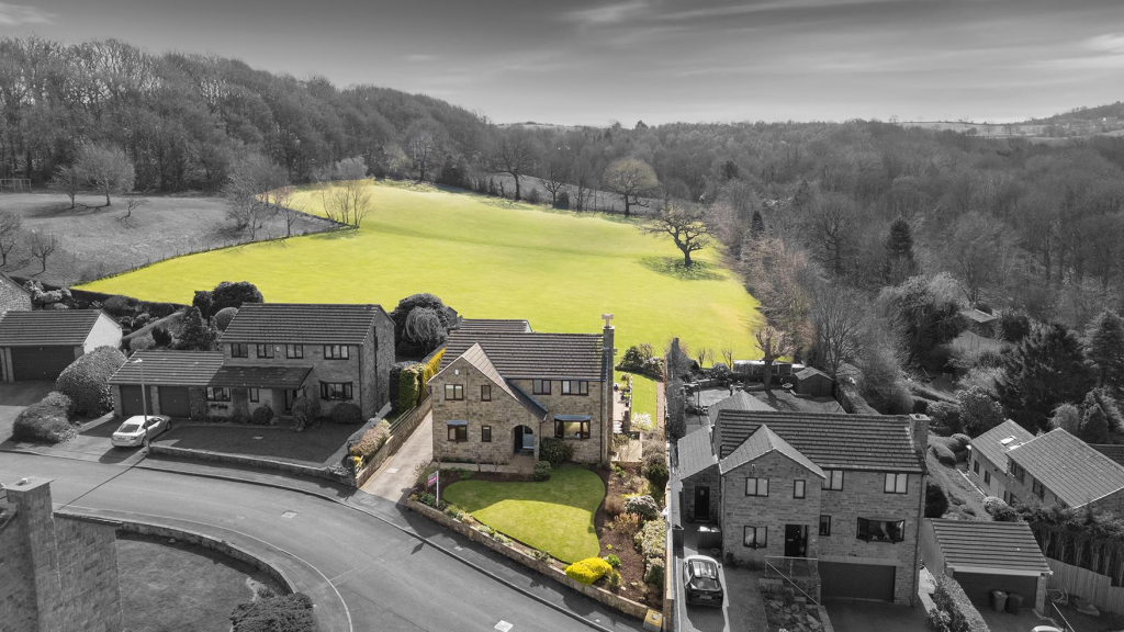 4-bed detached on Dukewood Road, Clayton West, HD8 9HF, £750,000