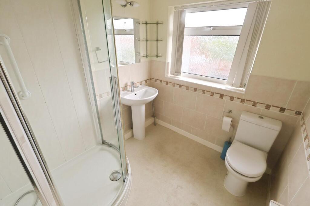 Embassy Close, Blacon, Chester photo 4