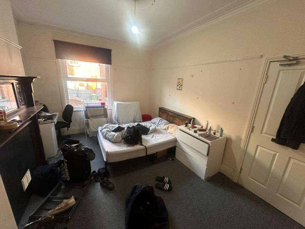 House in Leeds - View 5