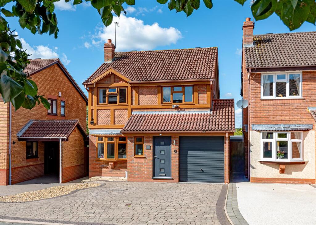 Main image of property: 49 Penleigh Gardens, Wombourne, Wolverhampton