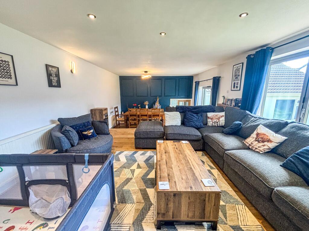 Amberley Close, Ashburton photo 2