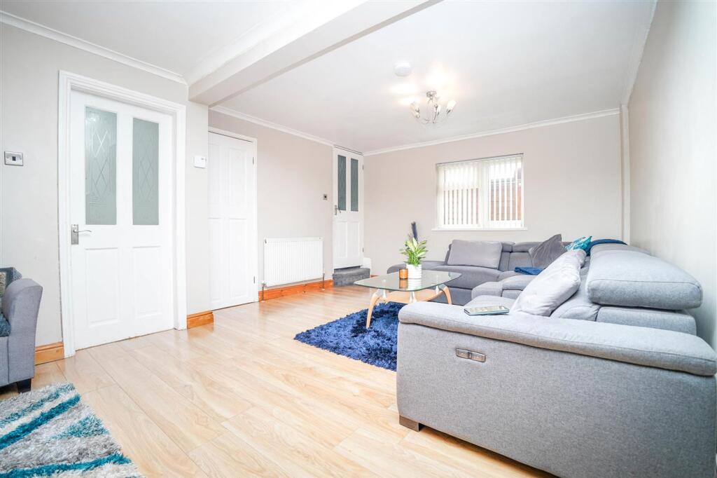 Larchmere Drive, Birmingham, B28 photo 2