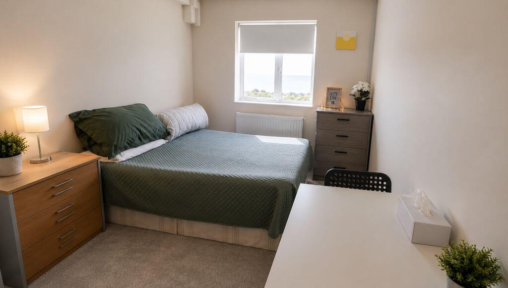 Main image of property: *** ALL BILLS ARE INCLUDED *** Flat in Erith DA18
