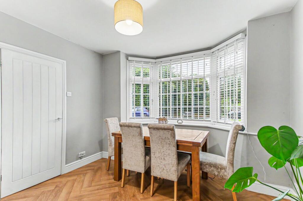 Vale Avenue, Flixton, Manchester, M41 photo 4
