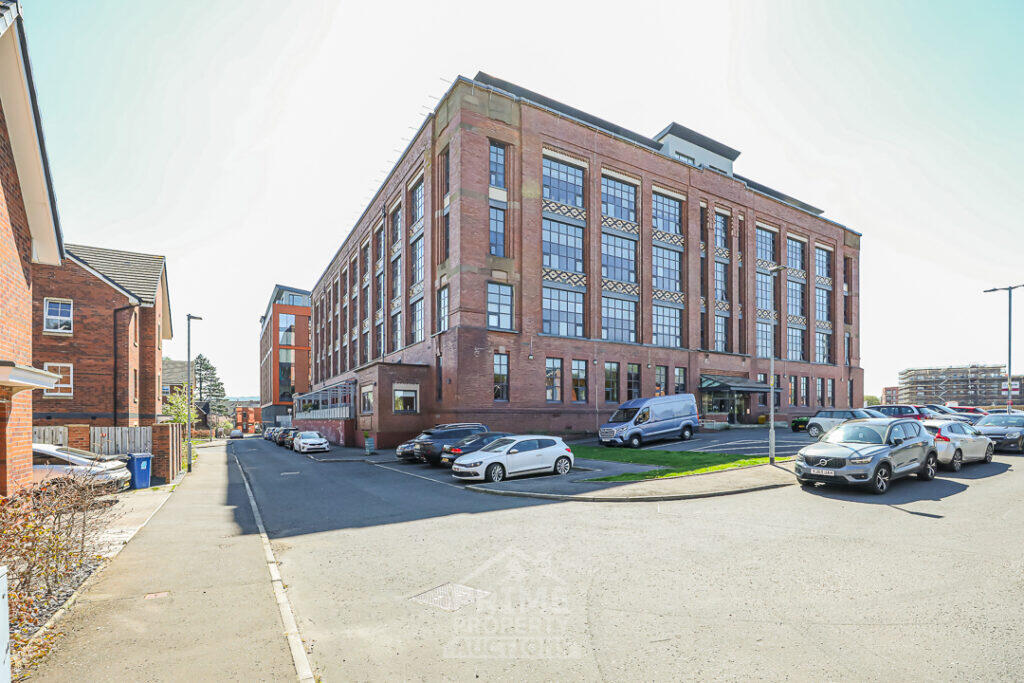 Main image of property: 60 Inverlair Avenue, Flat 1/9, Glasgow, G43 2AS