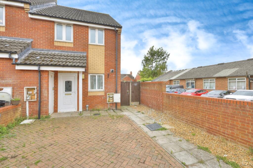 Main image of property: Summerlee Road, Finedon, Wellingborough