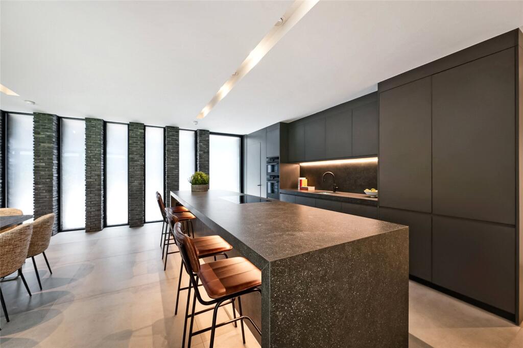 Apartment in Warrington - More