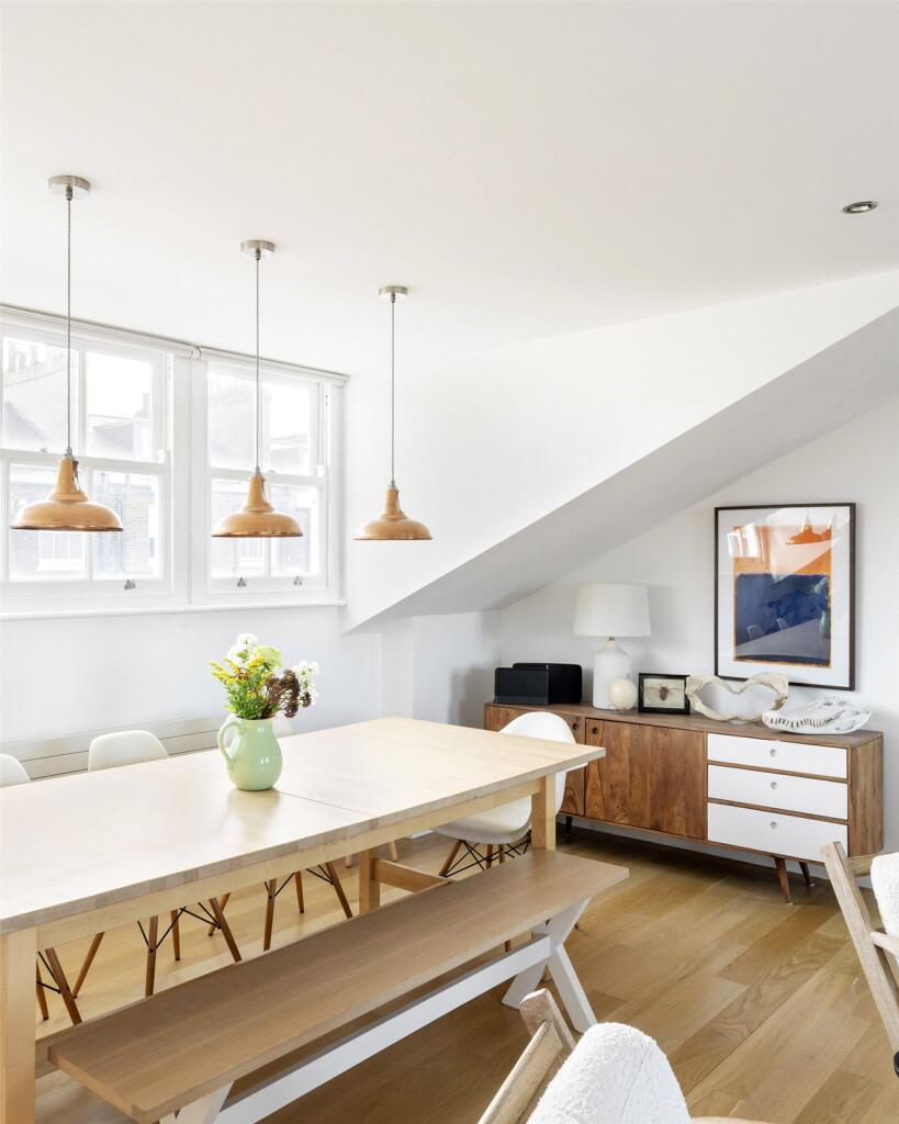 Apartment in London - View 5