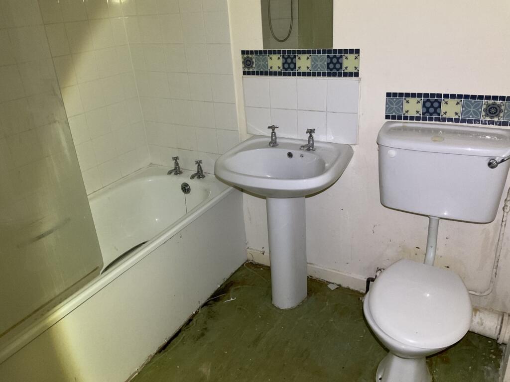 Apartment in Derby - View 5