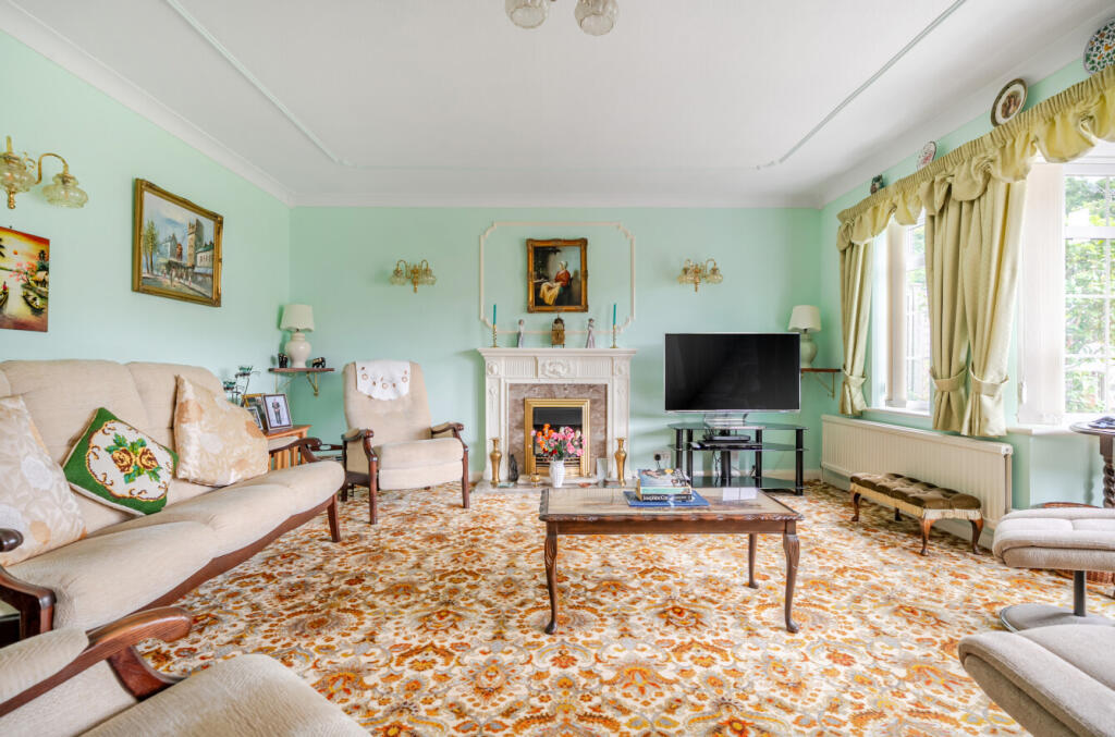 House in Redhill - View 5