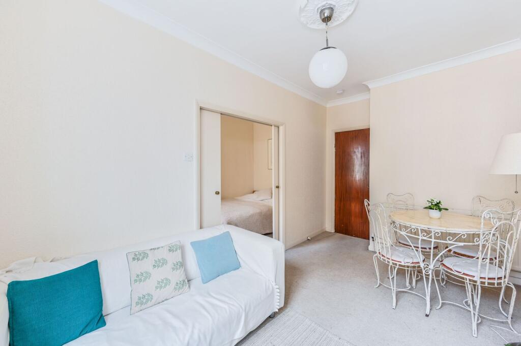 Apartment in London - View 4