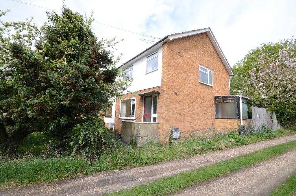 3-bed semi-detached on Dolphin Way, Bishop's Stortford, Hertfordshire, CM23, £425,000