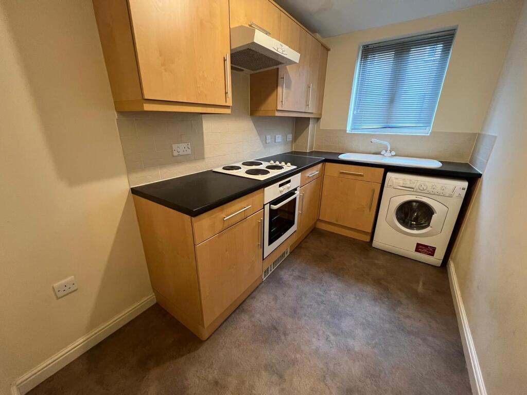 Apartment in Swindon - View 4