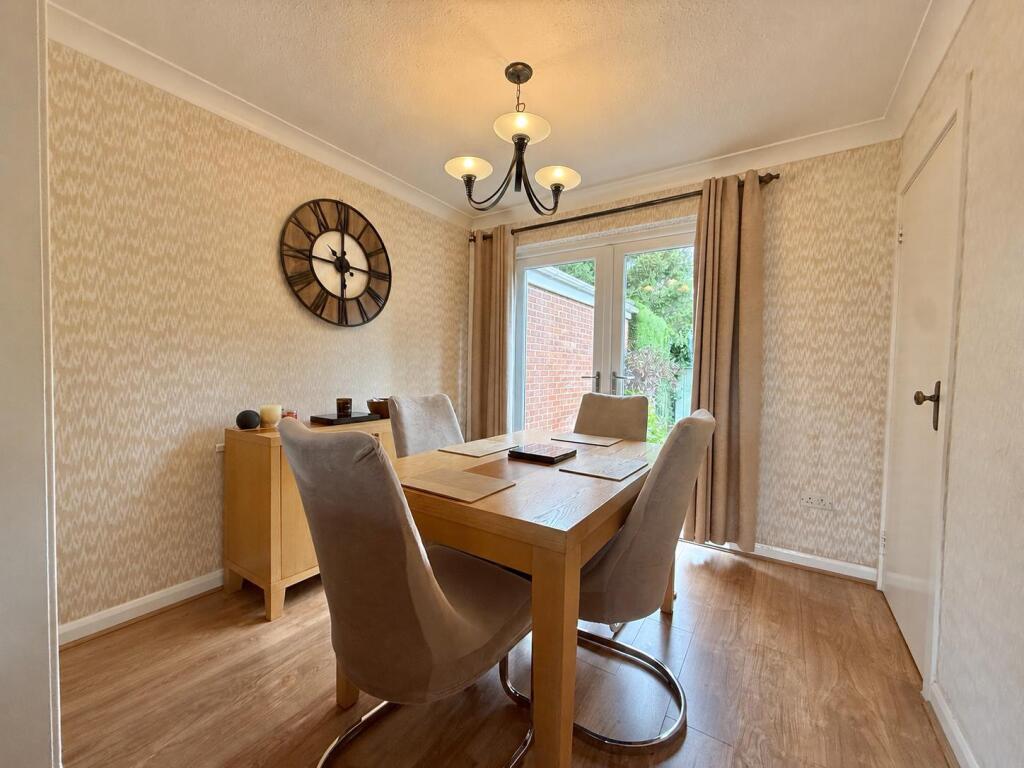 House in Tameside, Greater Manchester - More