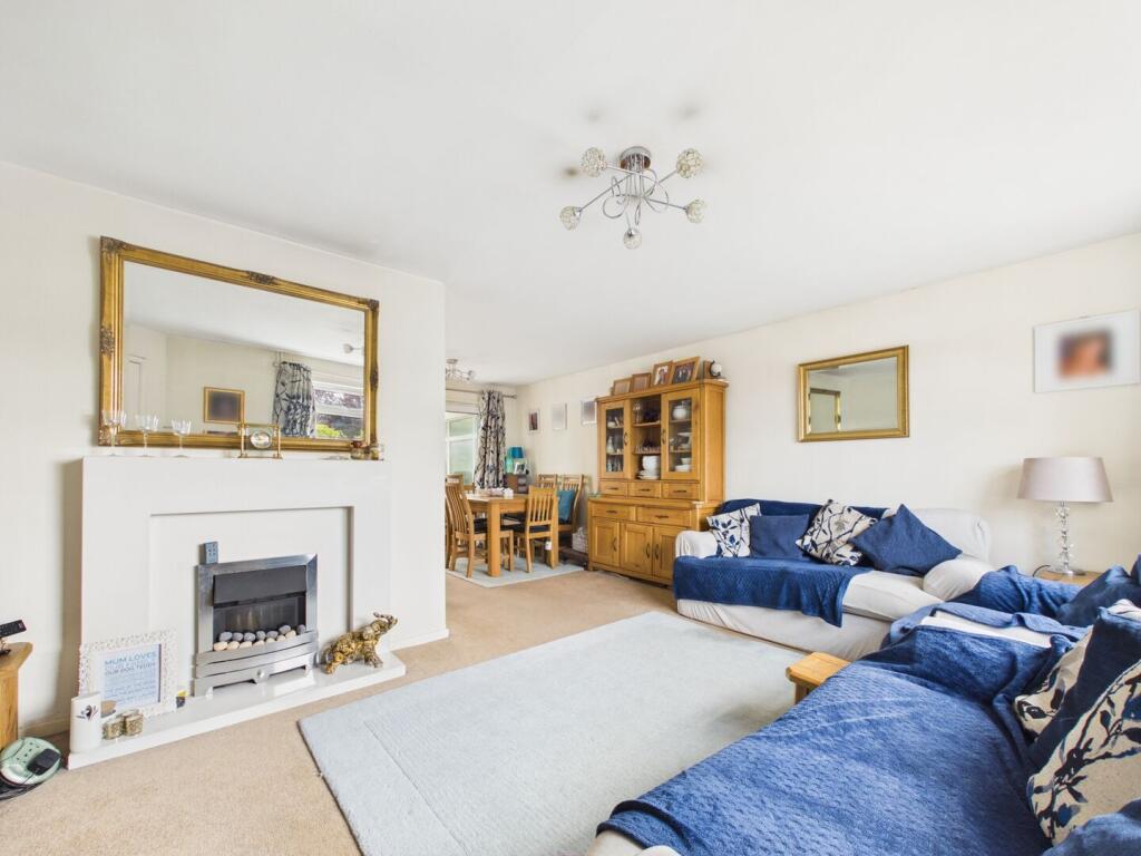 House in Newport - View 3