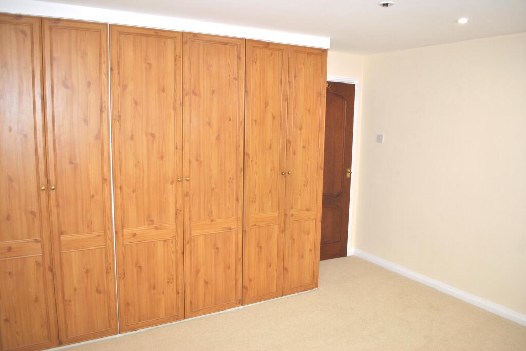 Apartment in Hertsmere, Oakmere, Potters Bar - View 5