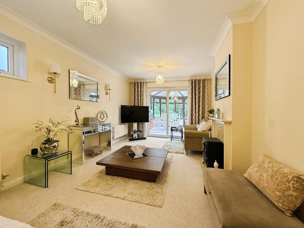 House in Chelmsford, Newlands Spring - More