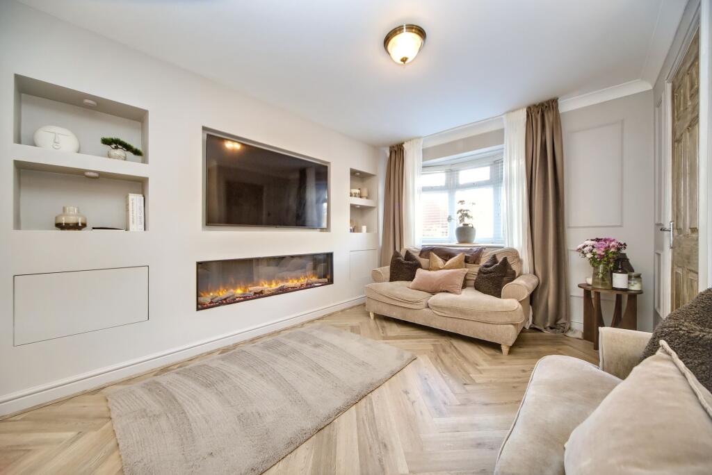 House in Wigan, Crooke, Kitt Green - More