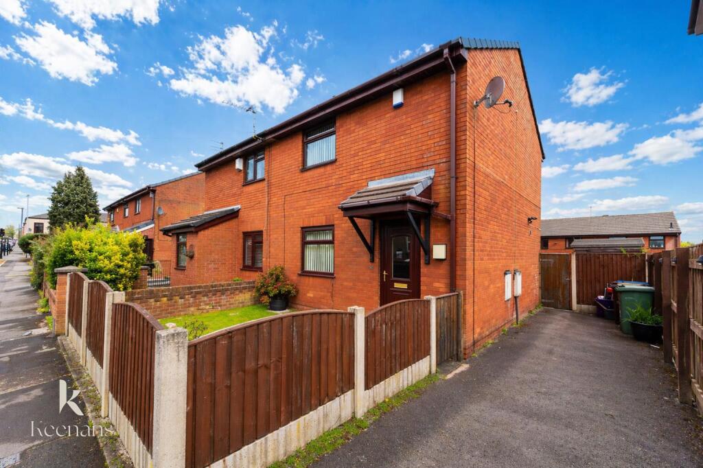 Pine Street South, Bury