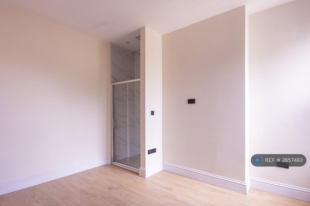 5 bedroom maisonette for rent